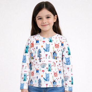 Bluzka chłopięca z długim rękawem.